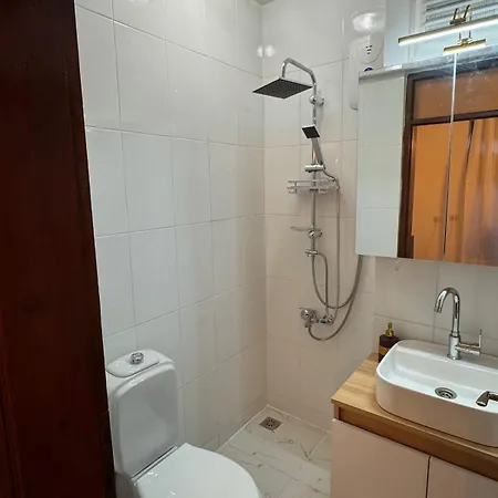 Vip For Four In The Center Of Apartment *